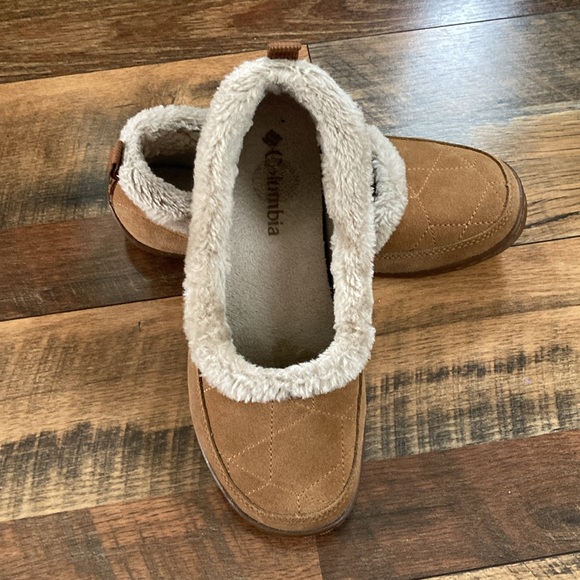 Columbia slipper shoes. - Picture 4 of 4
